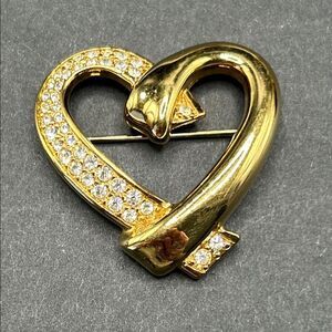 VTG Swarovski Rhinestone Crystal Heart Gold Plated Pin Brooch